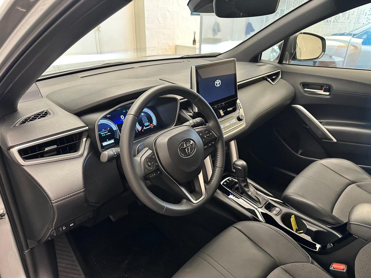 Toyota Corolla Cross 2.0h Lounge Light 2wd 197cv