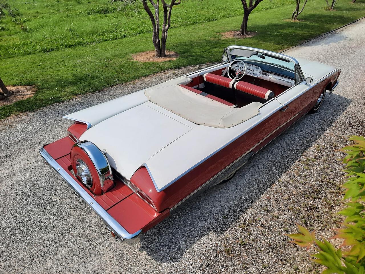 Ford Galaxie Sunliner Convertibile del 1960