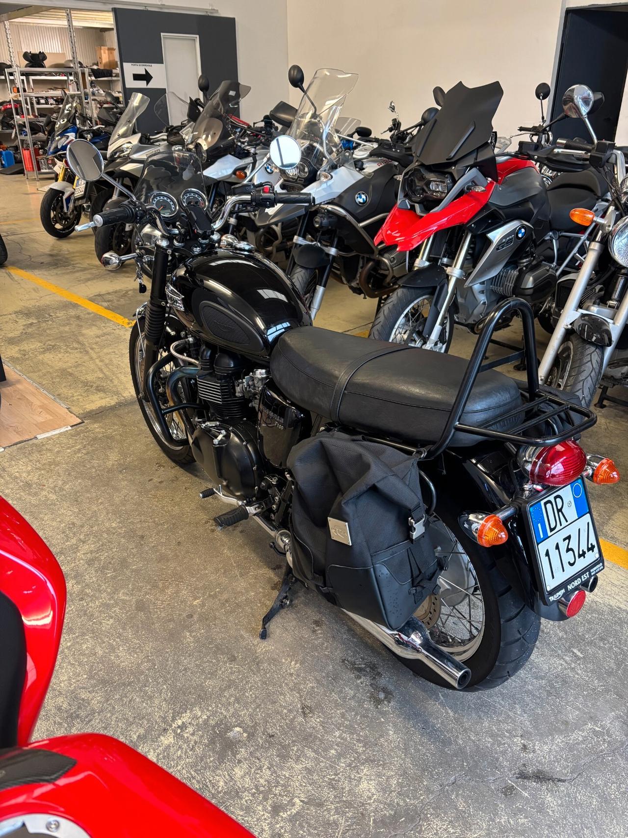 Triumph Bonneville T100