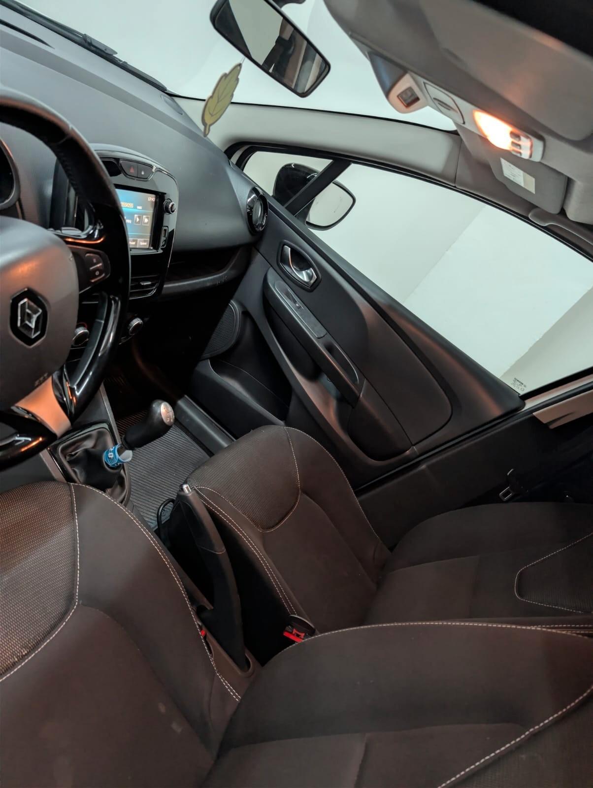 Renault Clio 2015 Bicolore LED - Full Opt. - Pronta Consegna Neopatentati