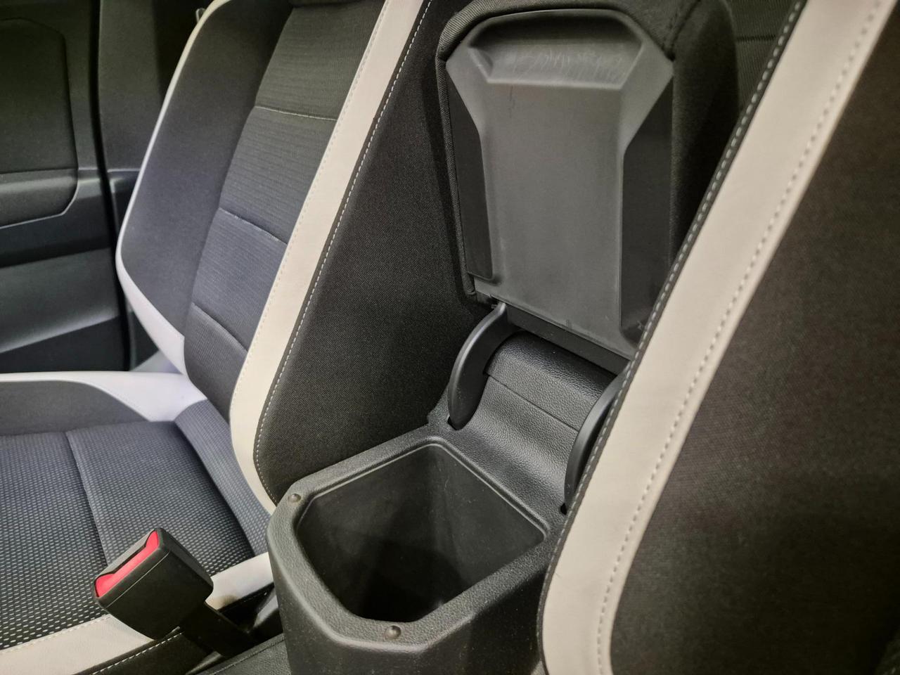 Volkswagen T-Roc 1.5 TSI Style dsg - Carplay - ACC/Lim - Sens. Park