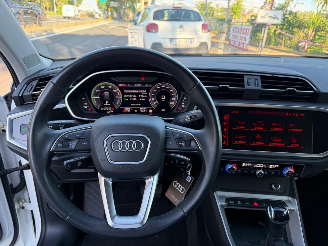 Audi Q3 45 TFSI e S tronic Business