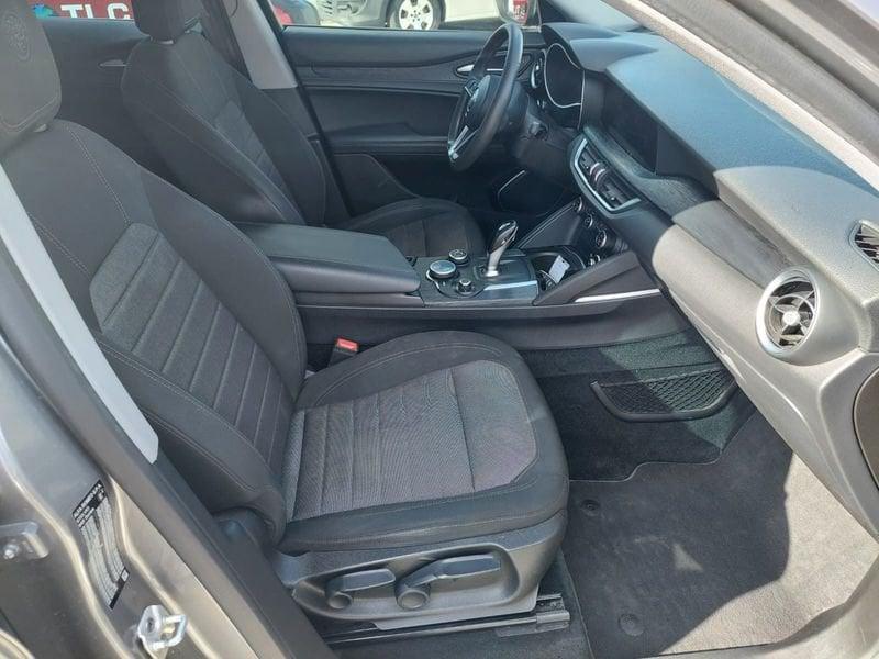 Alfa Romeo Stelvio 2.2 Turbo Diesel 160CV AT8 RWD Business