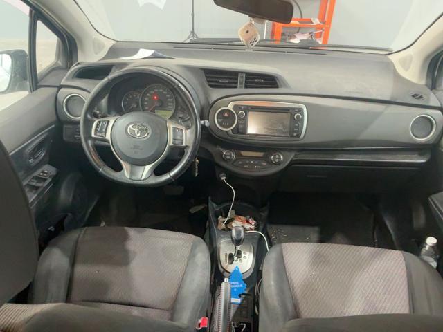 TOYOTA Yaris 1.4 D-4D 5p Active CAMBIO AUTOMATICO