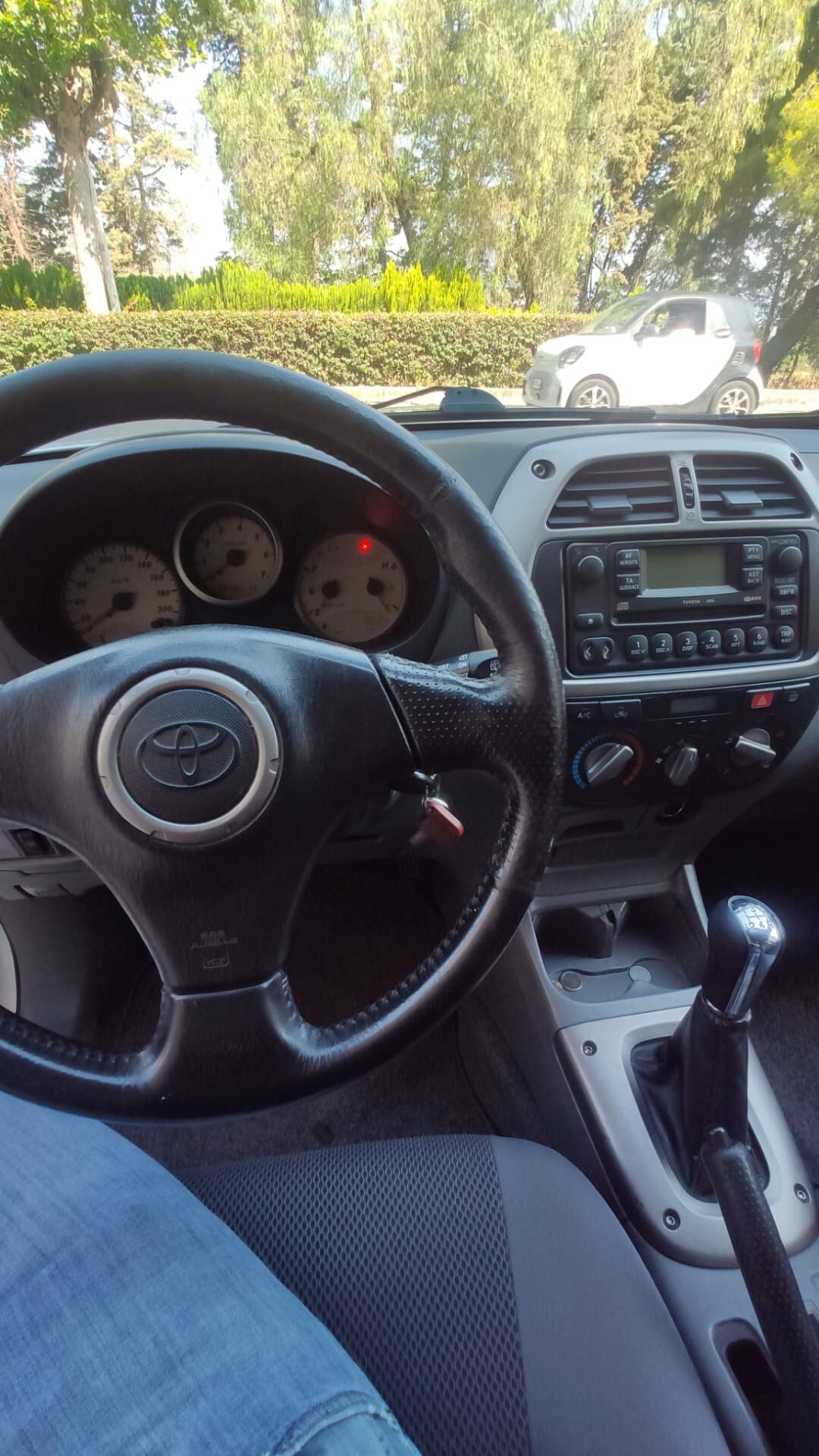 Toyota RAV 4 RAV4 4x4 2.0 Tdi D-4D cat 5 porte in ottime condizioni