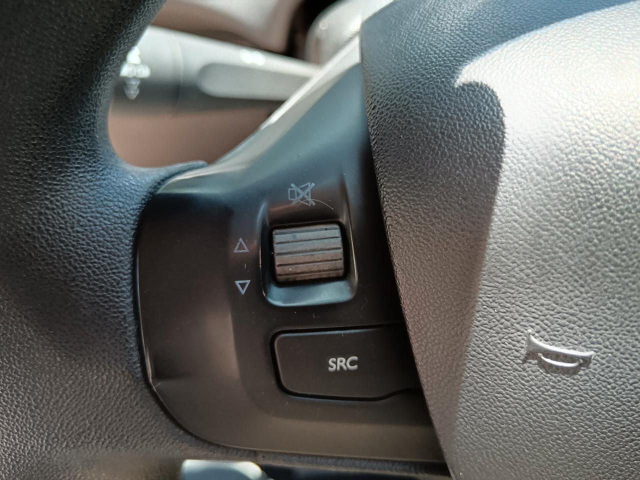 Peugeot 208 1.4 HDi 68CV 5P NEOPATENTATI