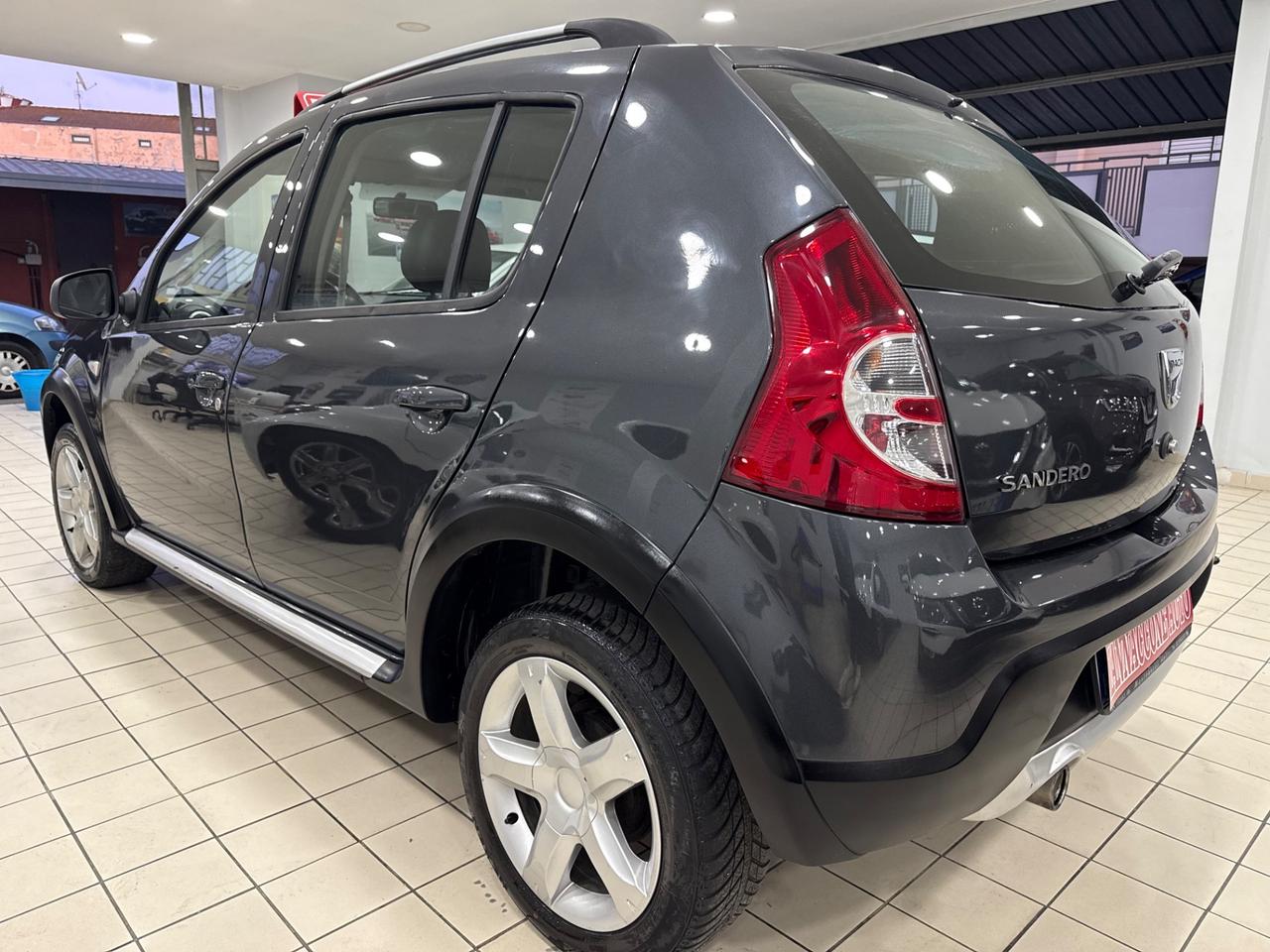 Dacia Sandero Stepway 1.6 gpl 2012 nuova