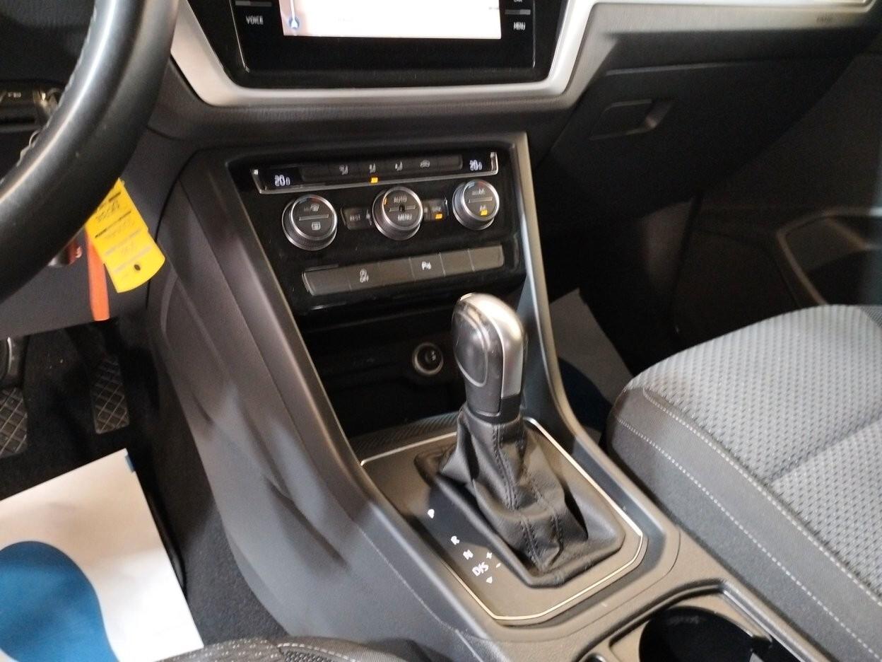 Volkswagen Touran 2.0 tdi Executive dsg - 7 POSTI