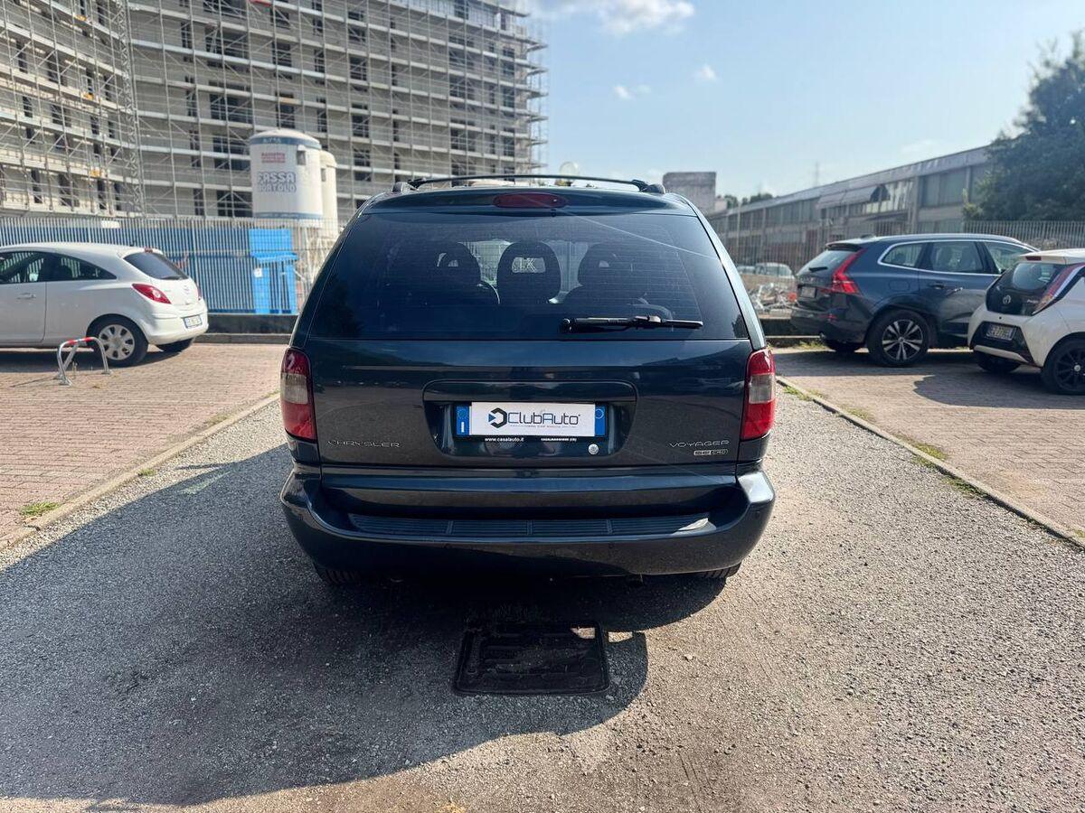 Chrysler Voyager IV 2004 2.8 crd LX Leather