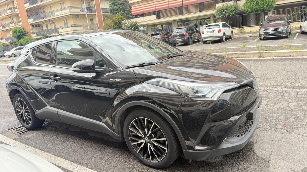Toyota C-HR 1.8 Hybrid E-CVT Lounge