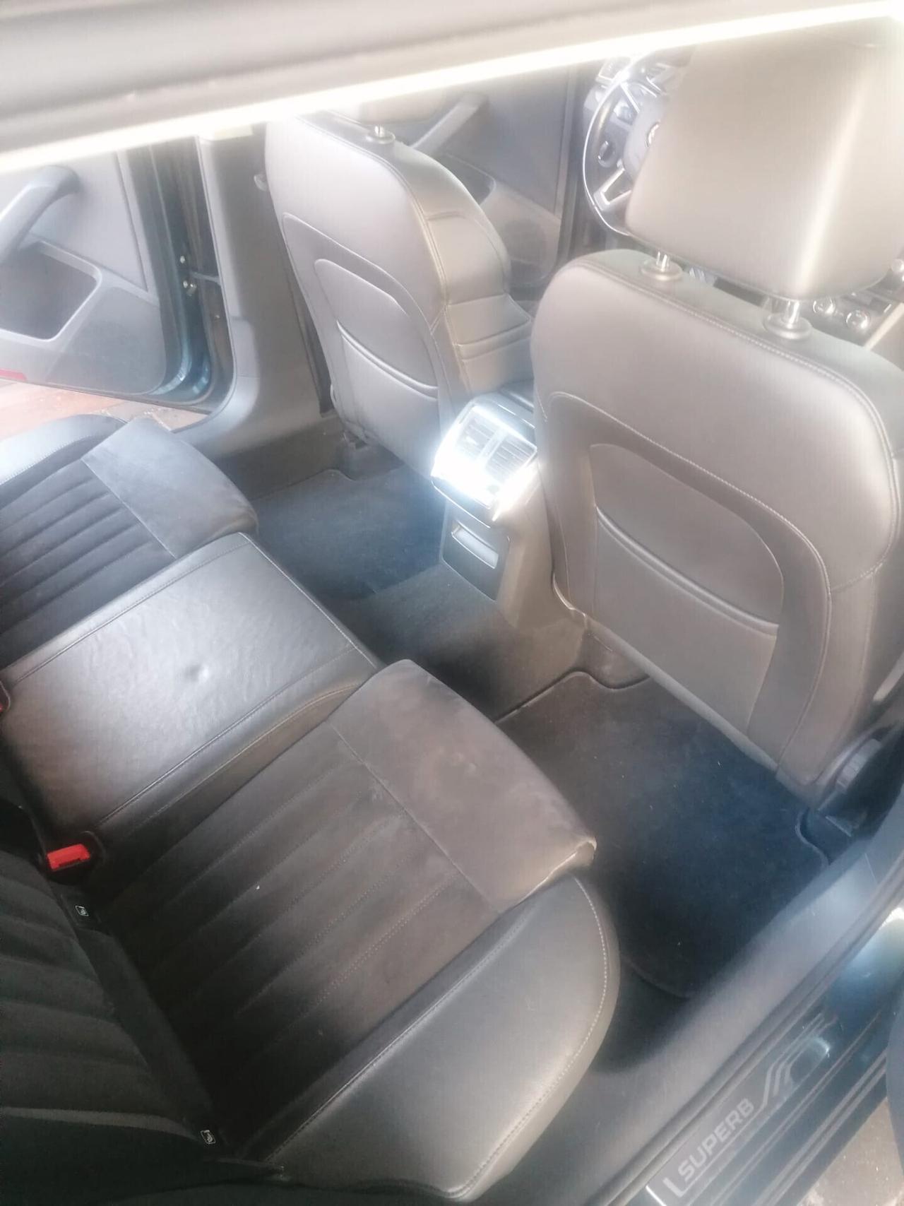 Skoda Superb 2.0 TDI DSG Wagon Executive