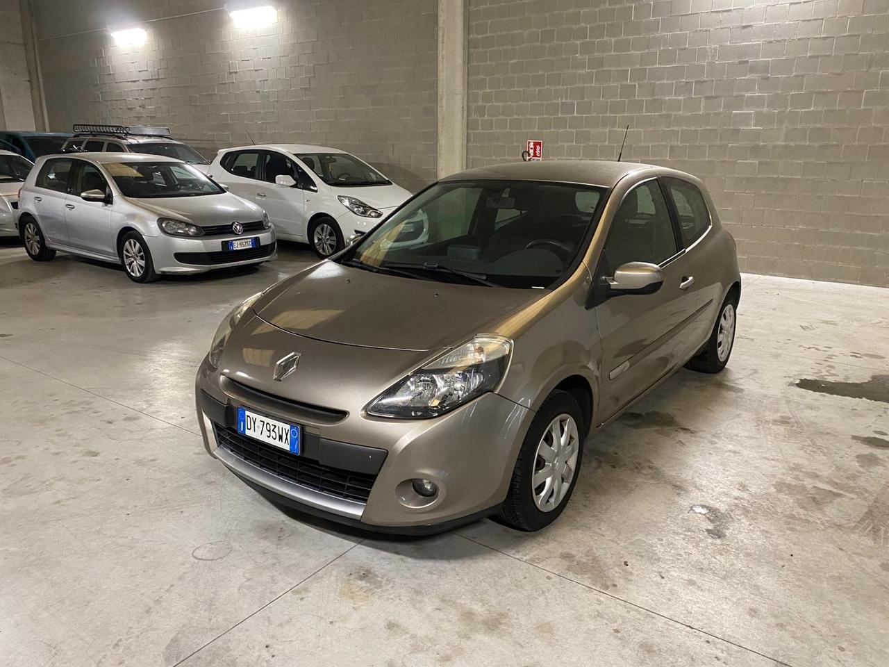 Renault Clio 1.2 16V 3 porte Luxe