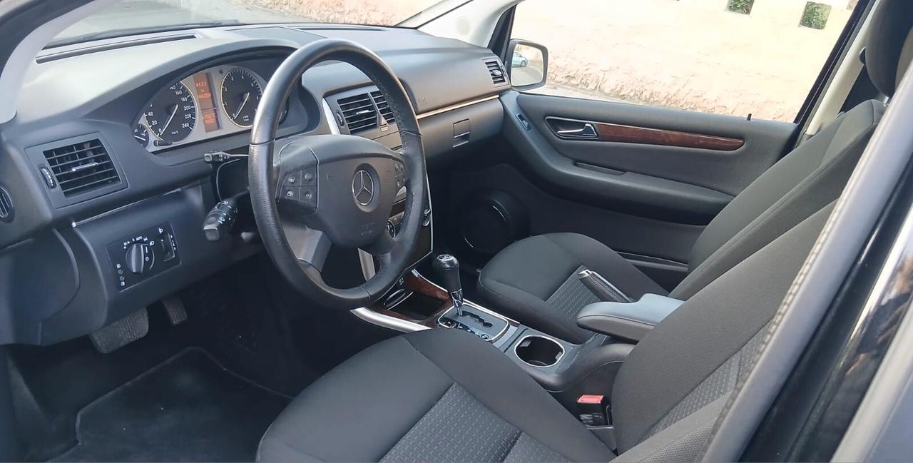 Mercedes-benz B 170 180 NGT BlueEFFICIENCY Executive