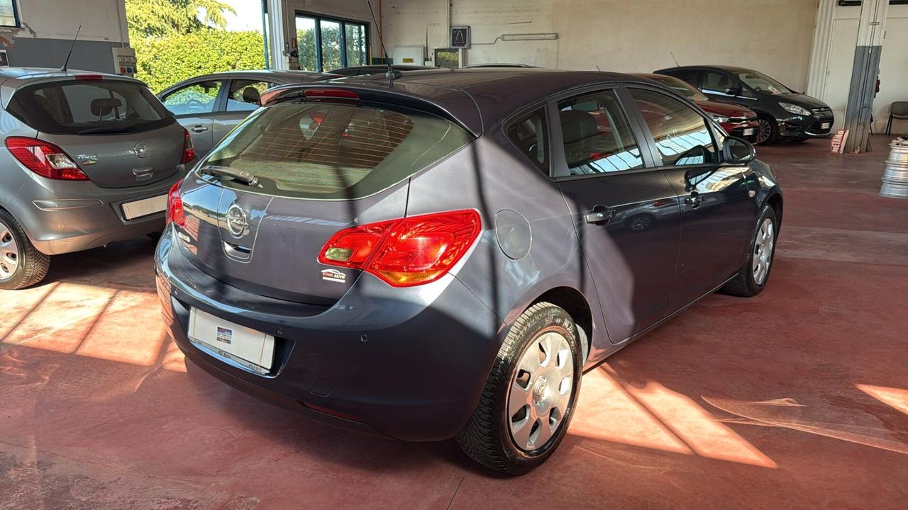Opel Astra 1.4 100CV 5 porte Elective