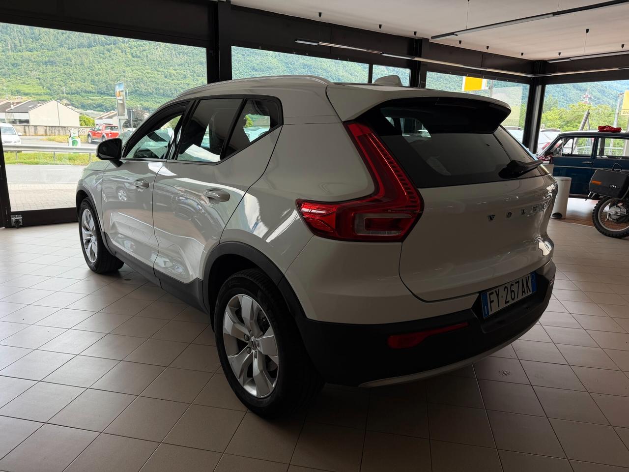 Volvo XC40 2.0cc 190Cv Automatica-Retrocamera