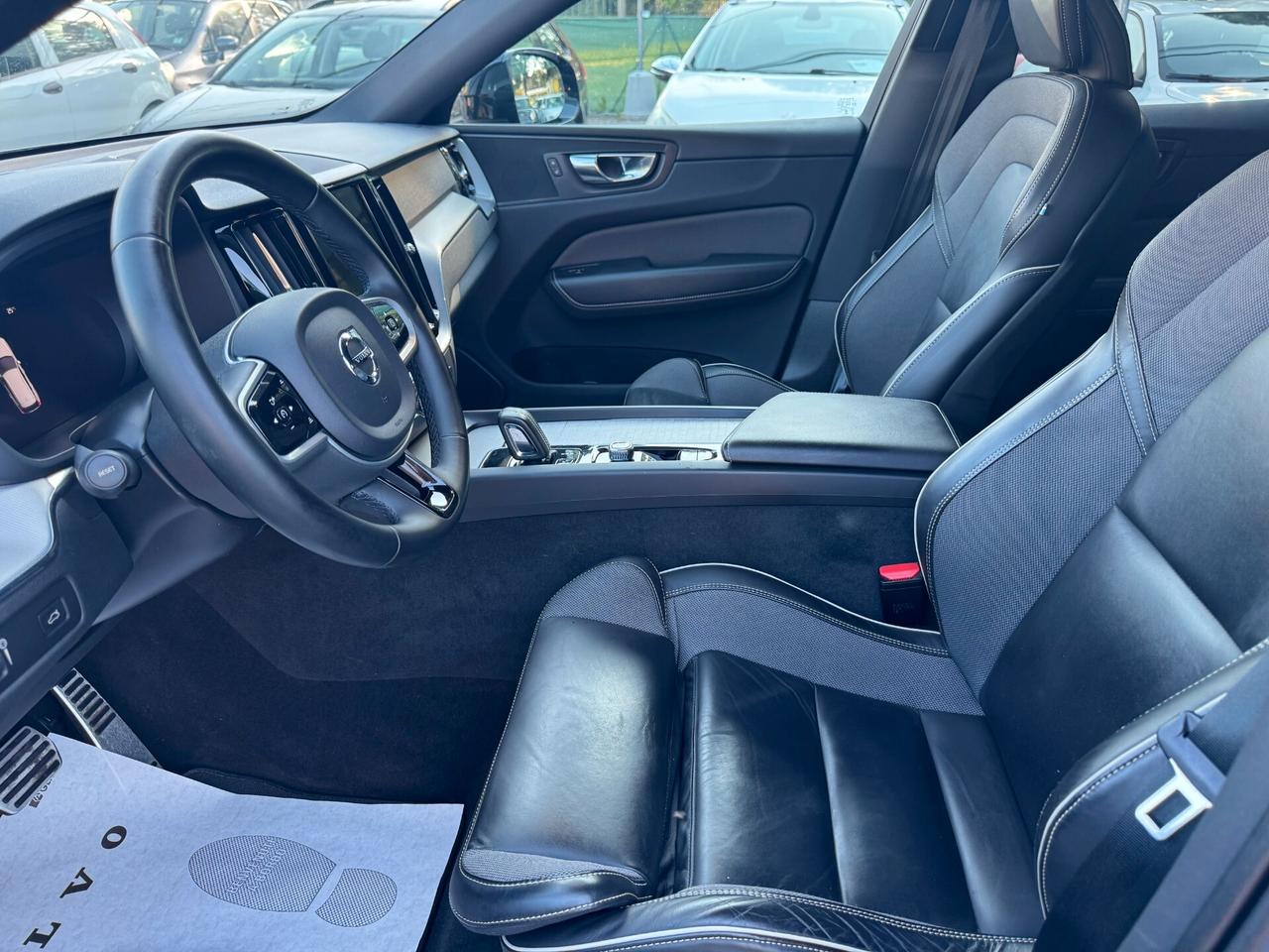 Volvo XC 60 XC60 B5 (d) AWD Geartronic Momentum Pro