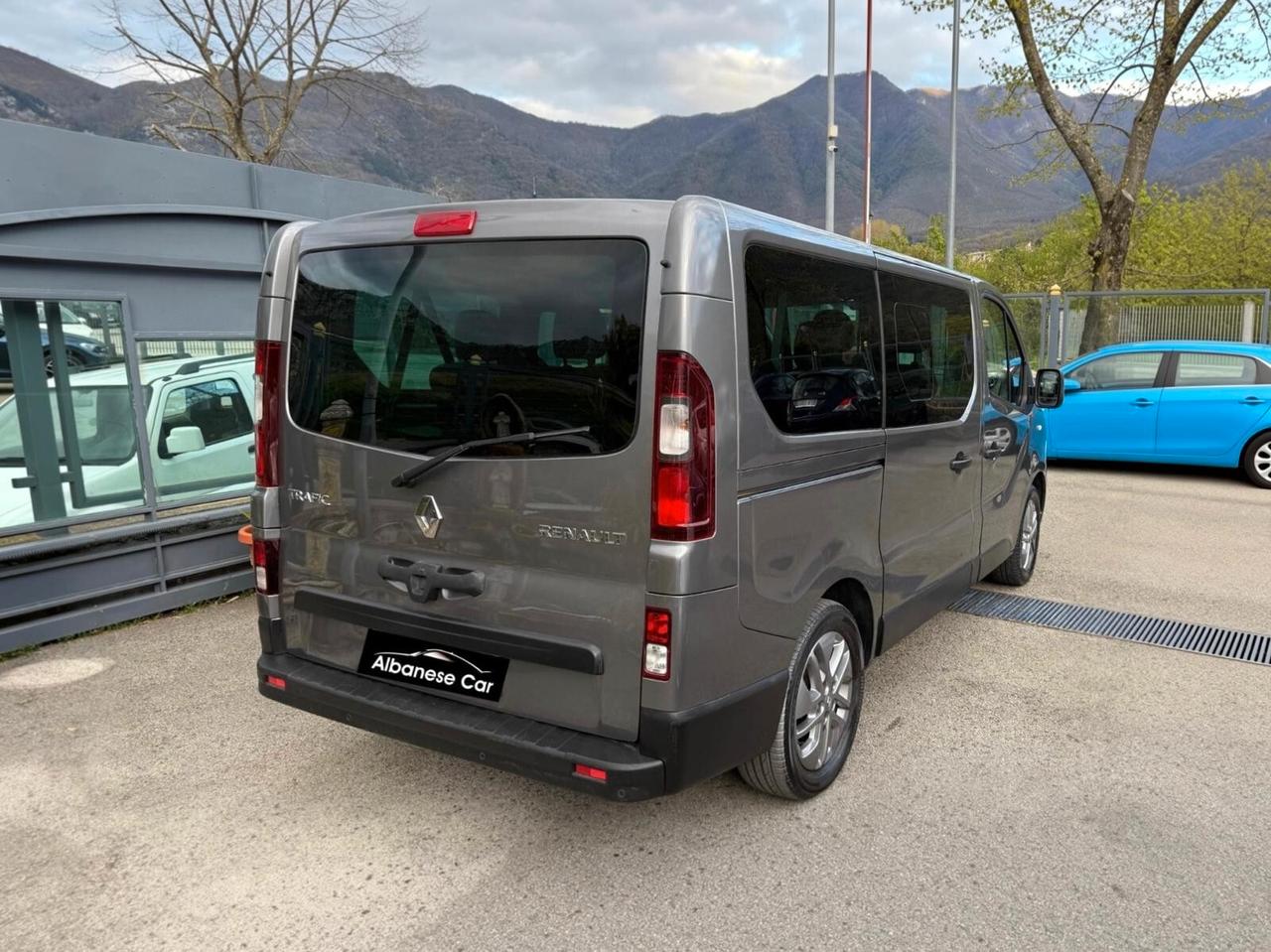 Renault Trafic T27 1.6 dCi 125CV 9 POSTI