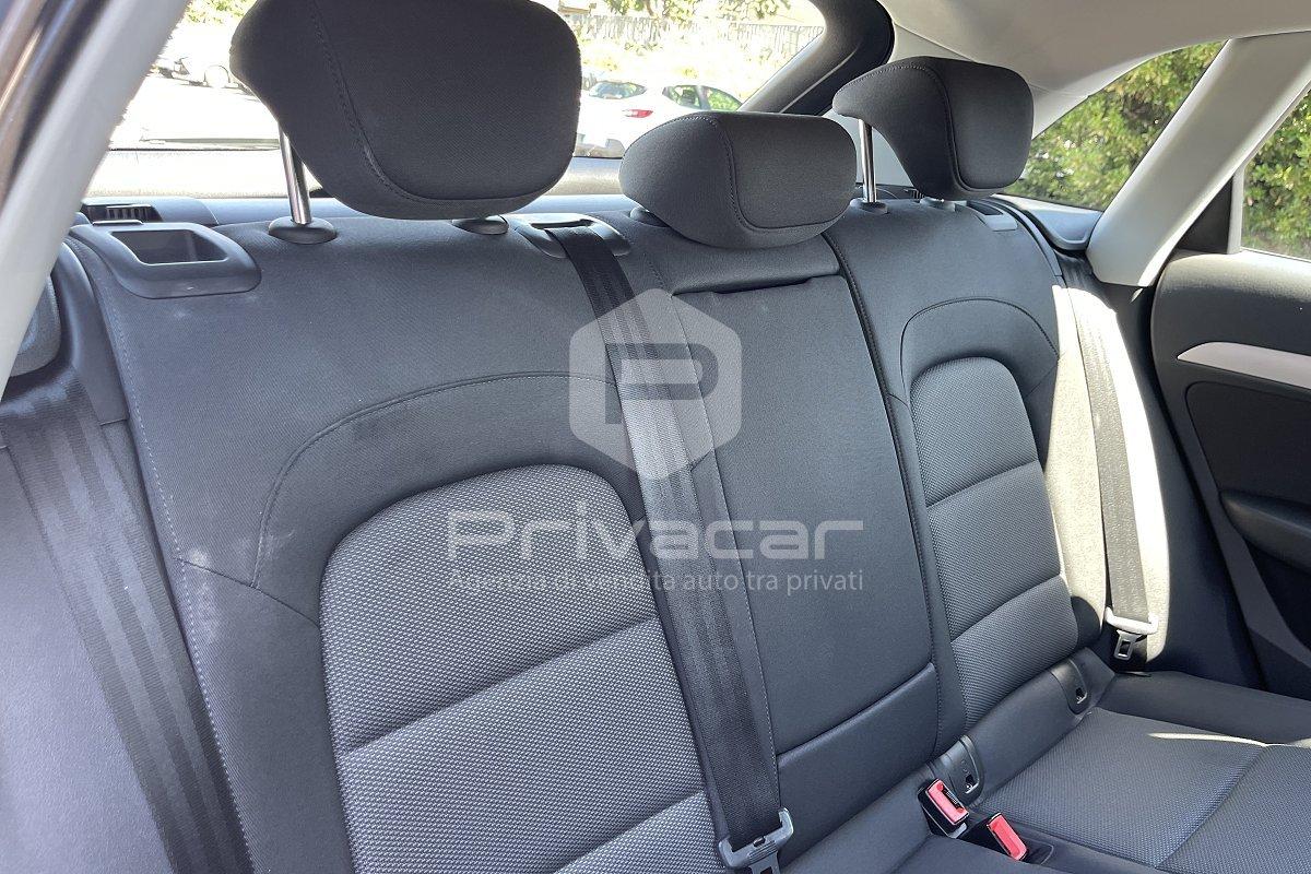 AUDI Q3 2.0 TDI 120 CV S tronic Business