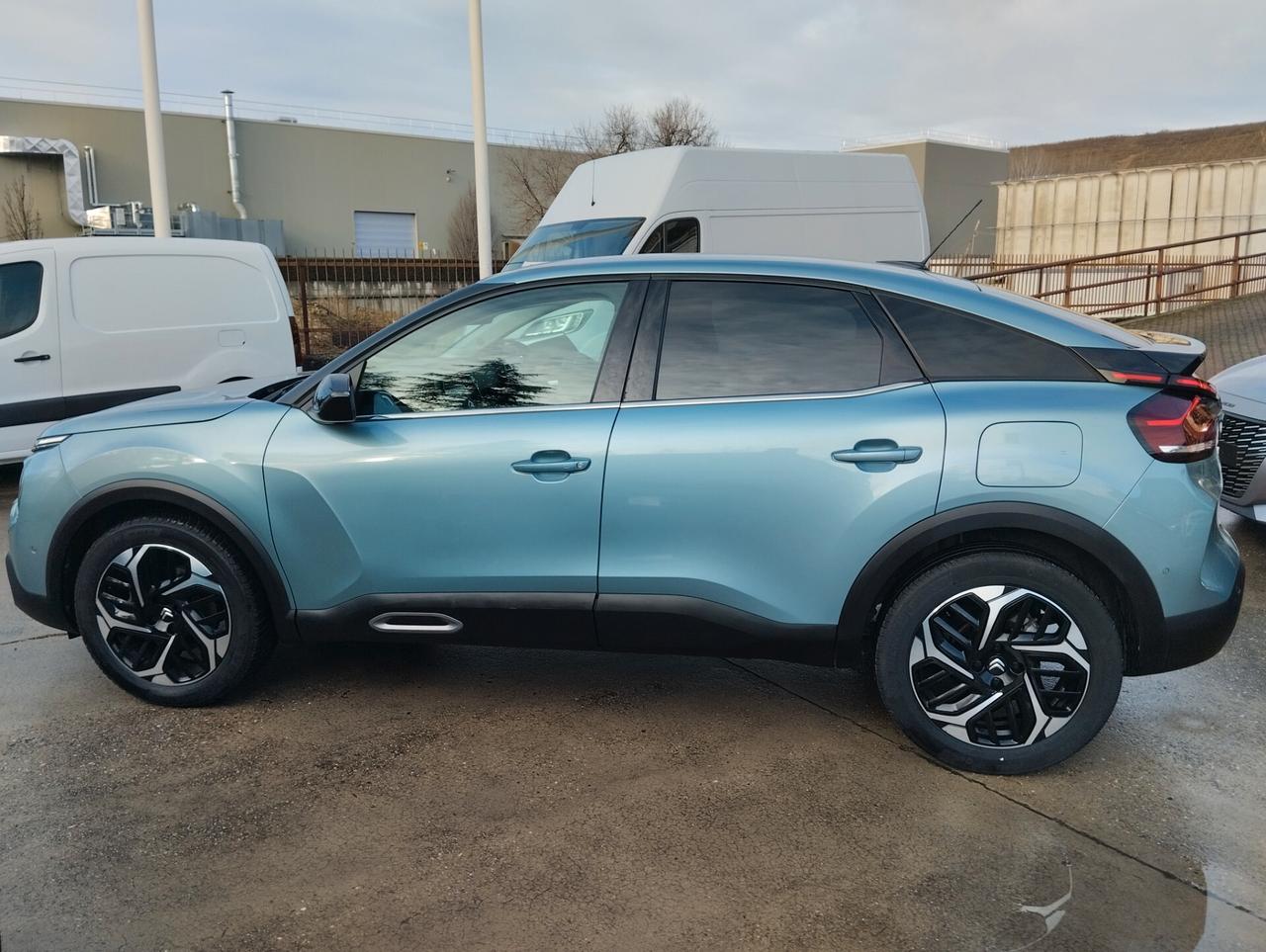 Citroen C4 PureTech 130 S&S EAT8 Shine