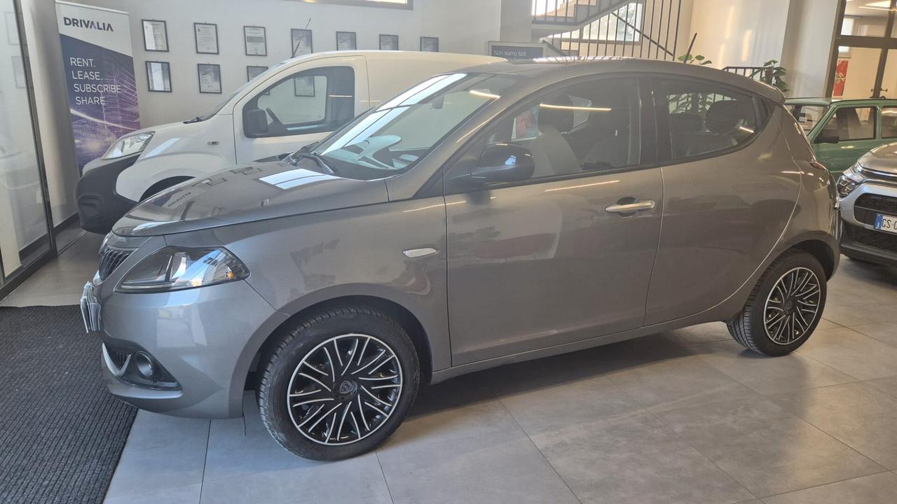 Lancia Ypsilon 1.0 FireFly 5 porte S&S Hybrid Ecochic Gold