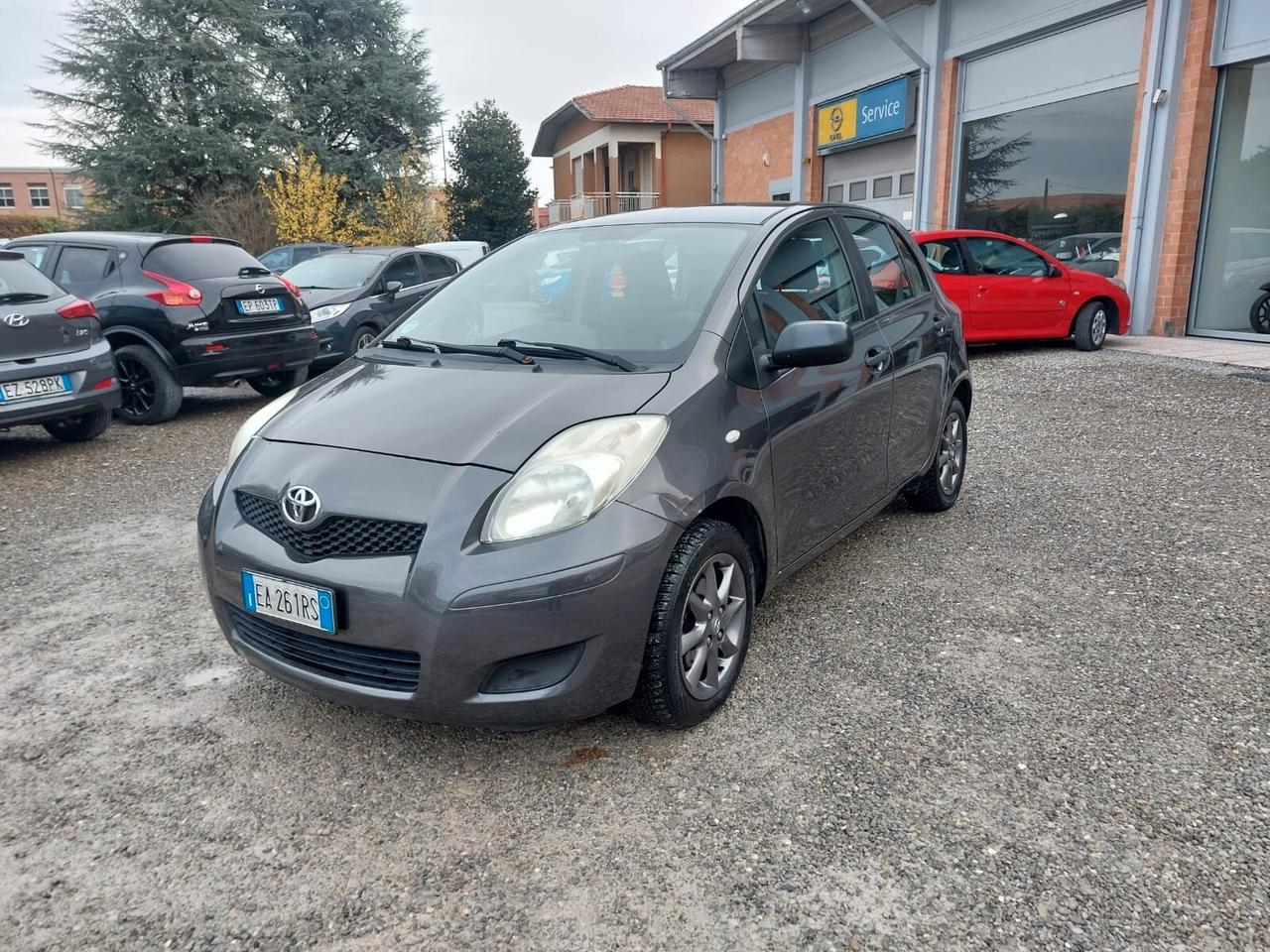 Toyota Yaris 1.0 5 porte UNICO PROPRIETARIO 12 MESI GARANZIA