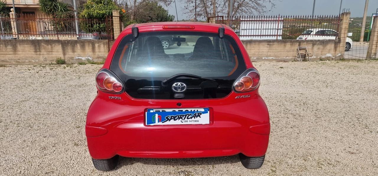 Toyota Aygo 1.0 12V VVT-i 3 porte Lounge Connect