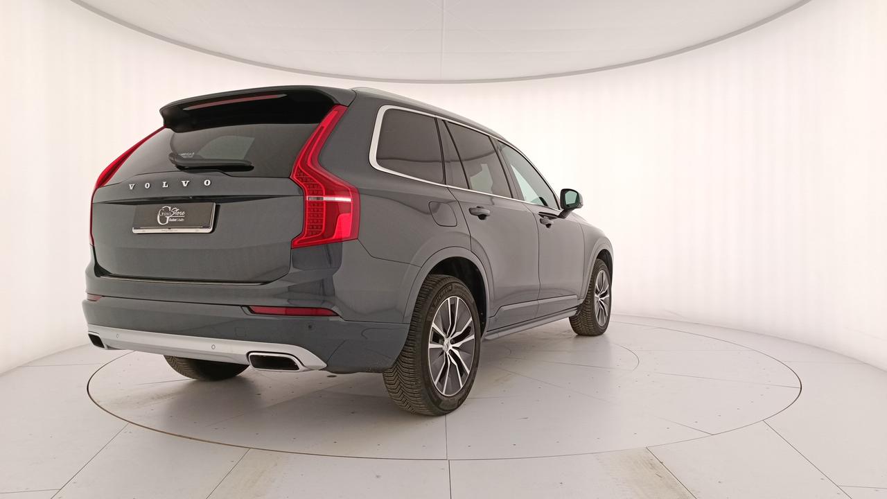 VOLVO XC90 2.0 b5 Momentum Pro awd 7p.ti geartronic
