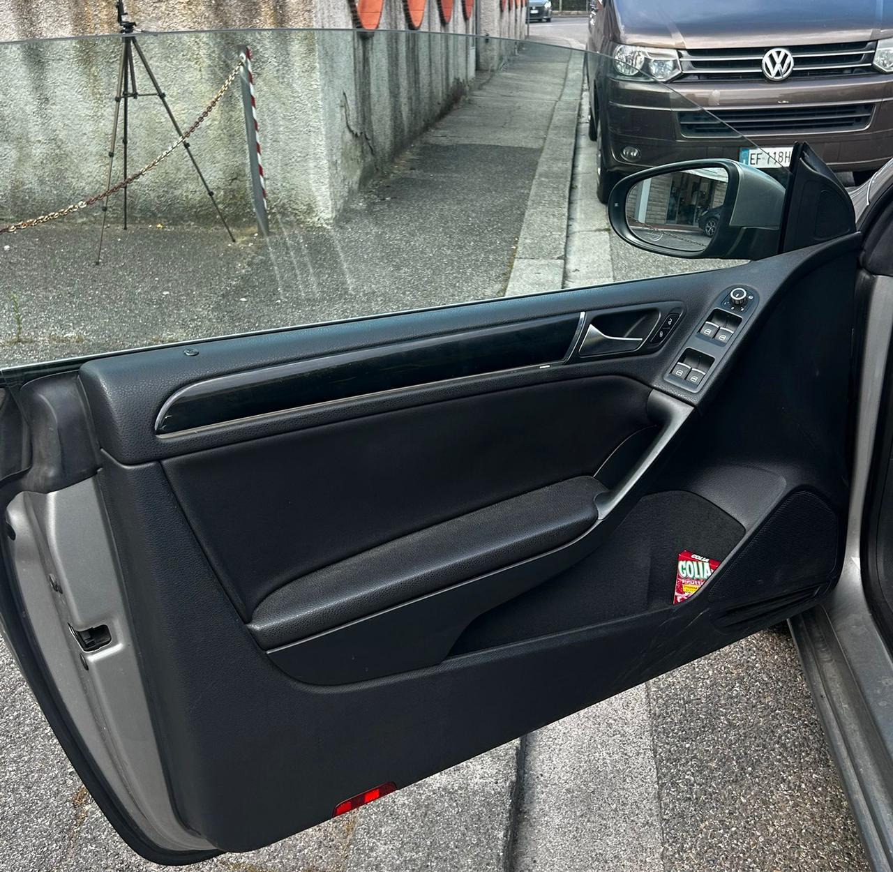 Volkswagen Golf Cabriolet 2.OTDI 140CVBLUEMOTION