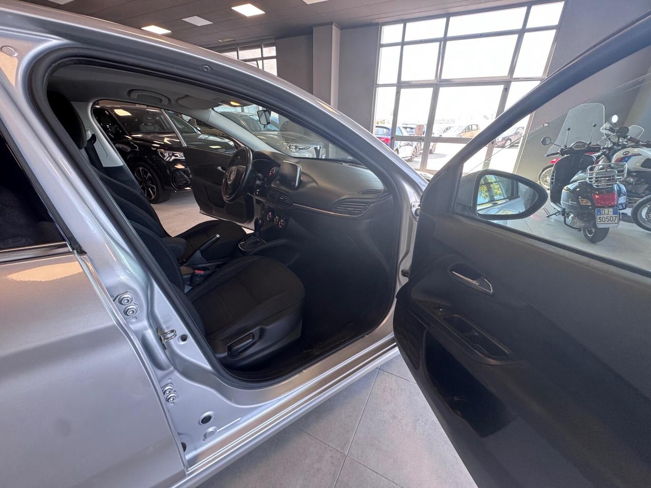 FIAT TIPO AUTOMATICA 1.6 MJET 120CV LOUNGE