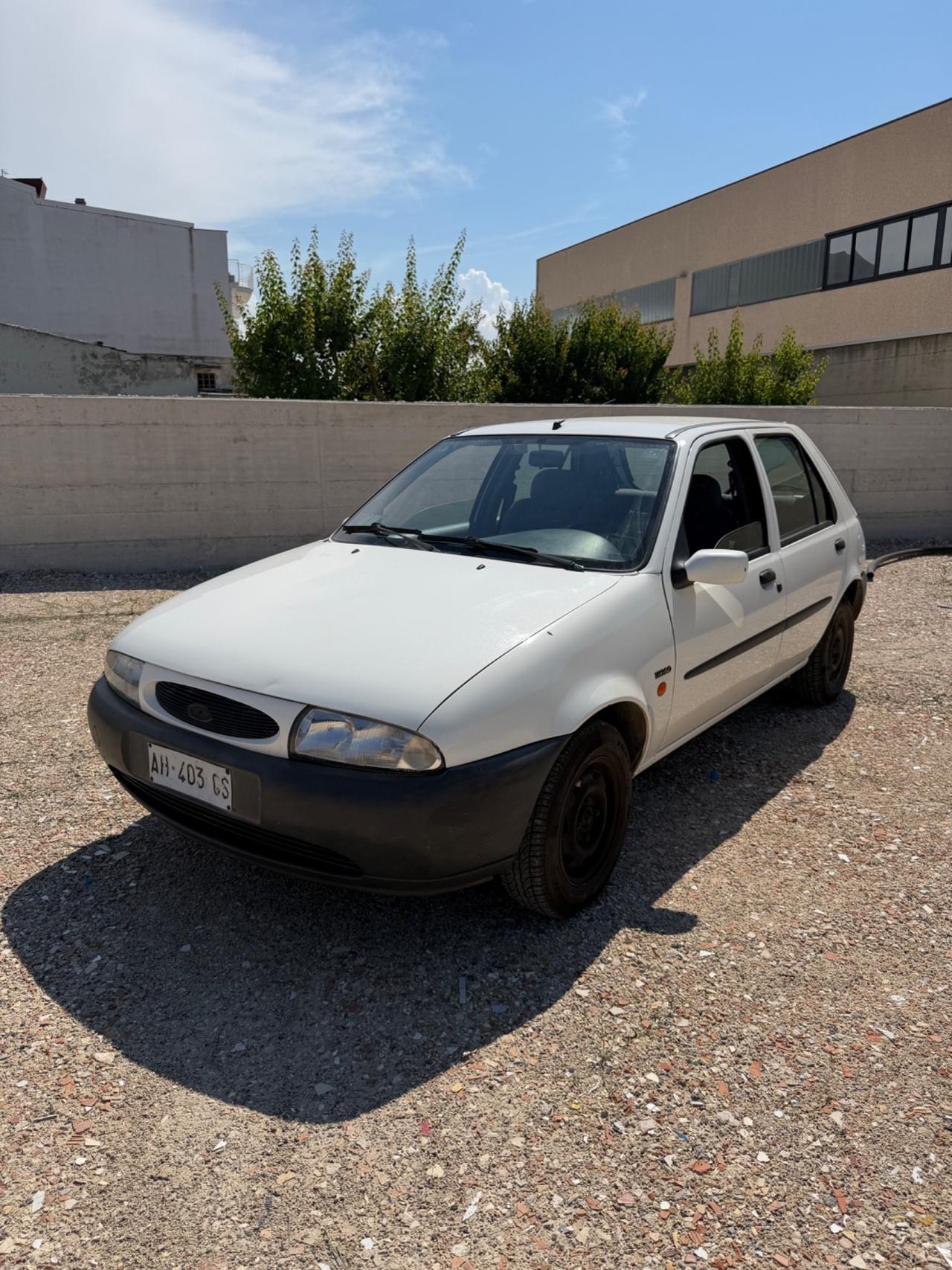 Ford Fiesta 1.2i 16V cat 3 porte Techno
