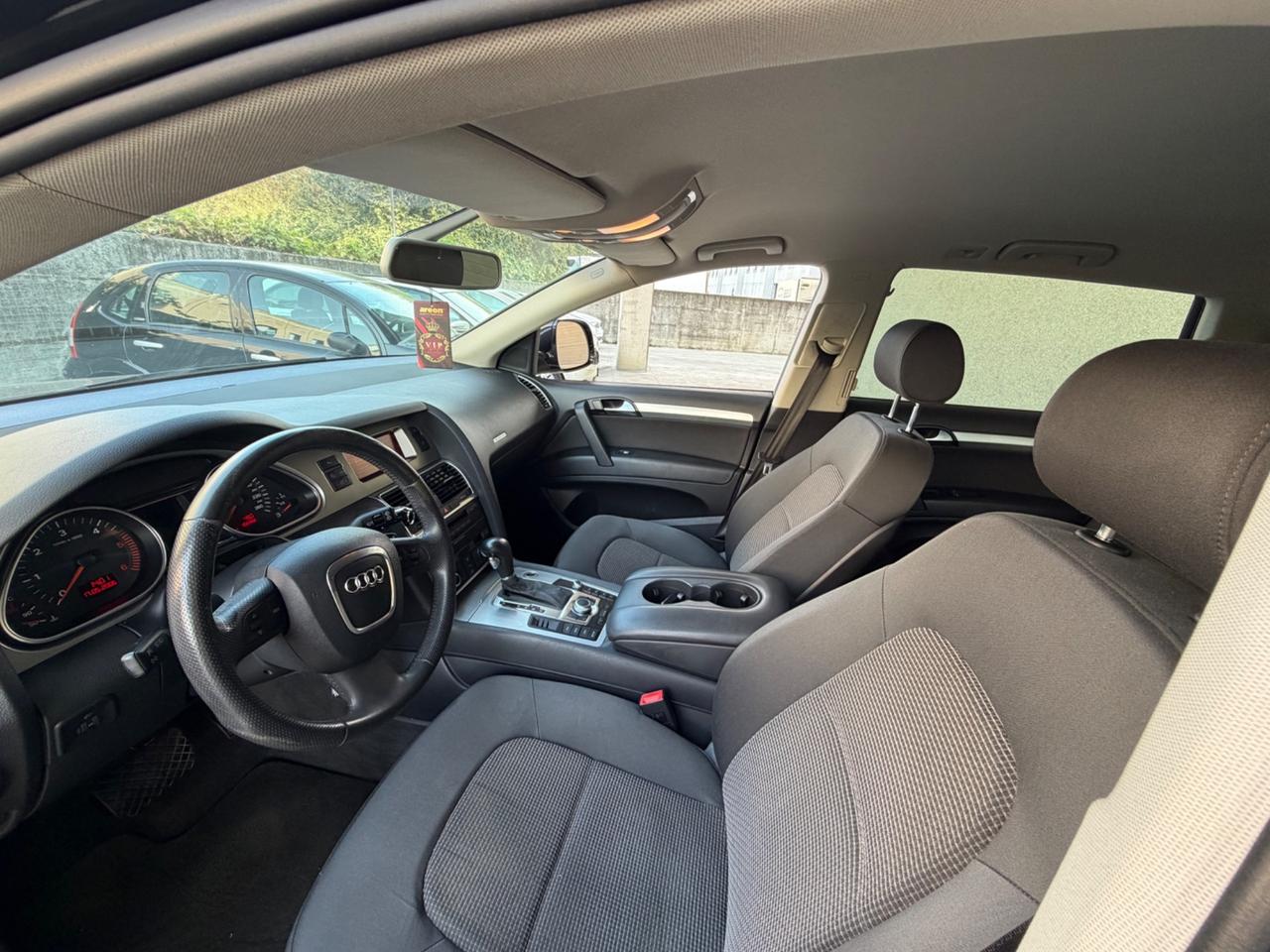 Audi Q7 3.0 V6 TDI 233CV quattro tiptronic