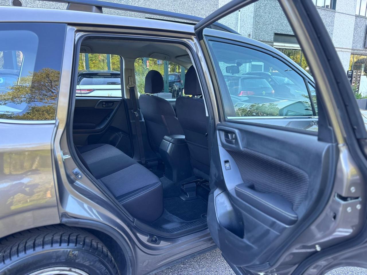 Subaru Forester 2.0i Free
