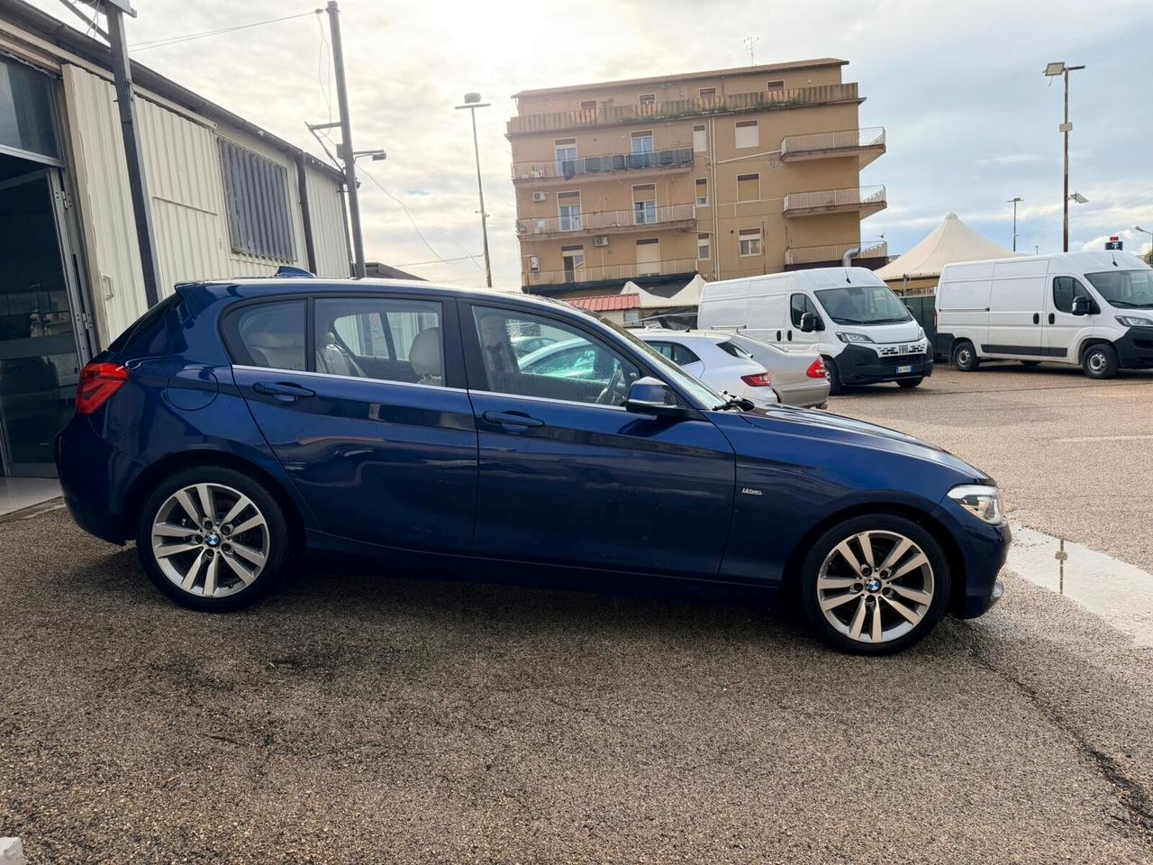 Bmw 120 120d 5p. Urban