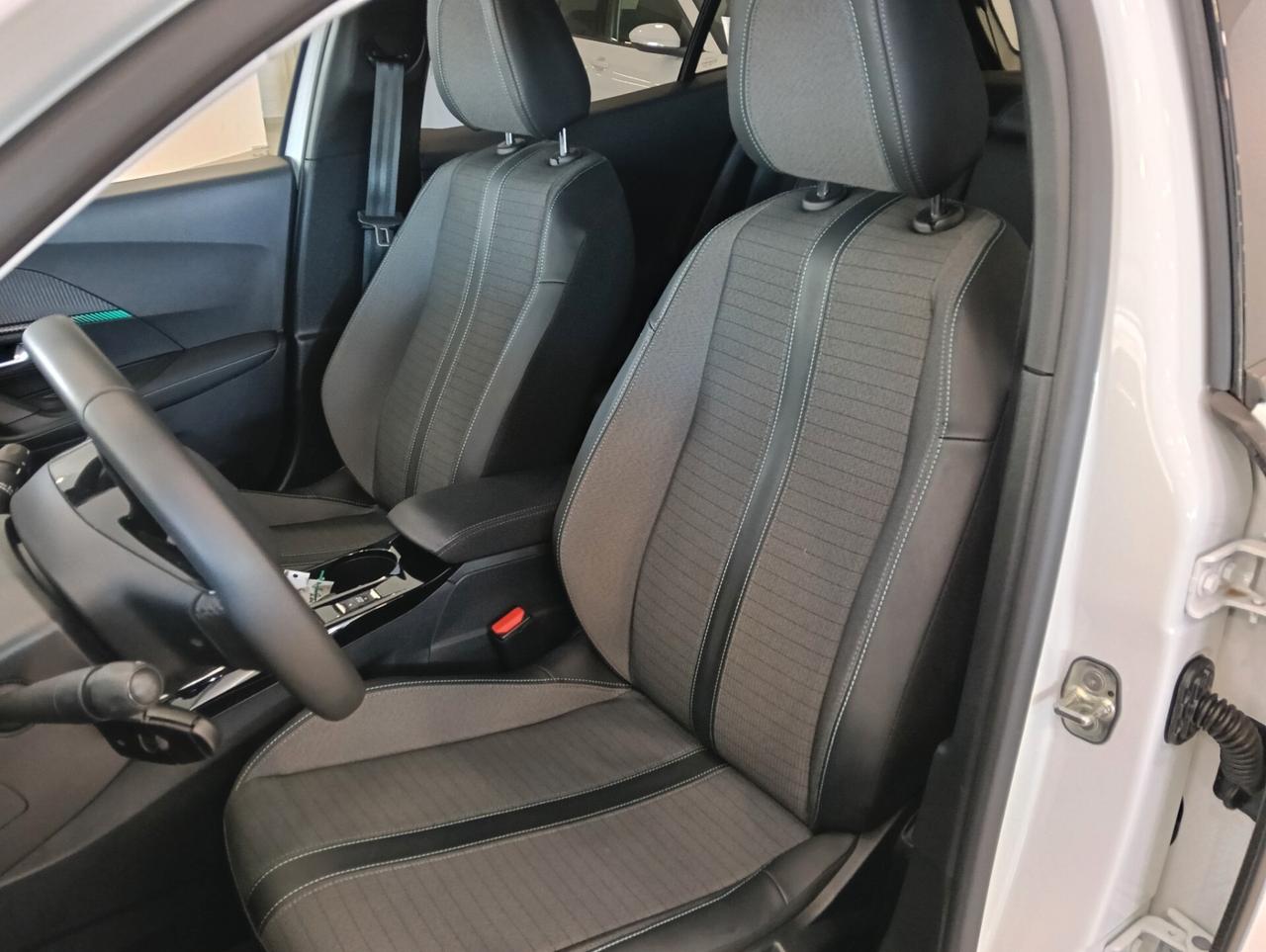 Peugeot 2008 BlueHDi 110 S&S Allure Pack