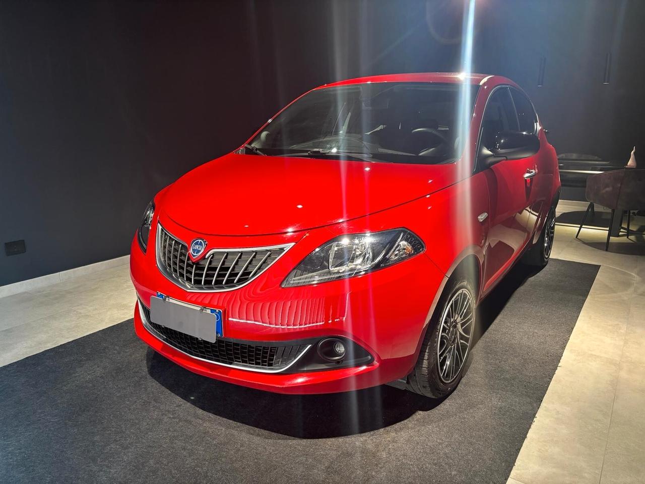 Lancia Ypsilon 1.0 FireFly 5 porte S&S Hybrid Gold