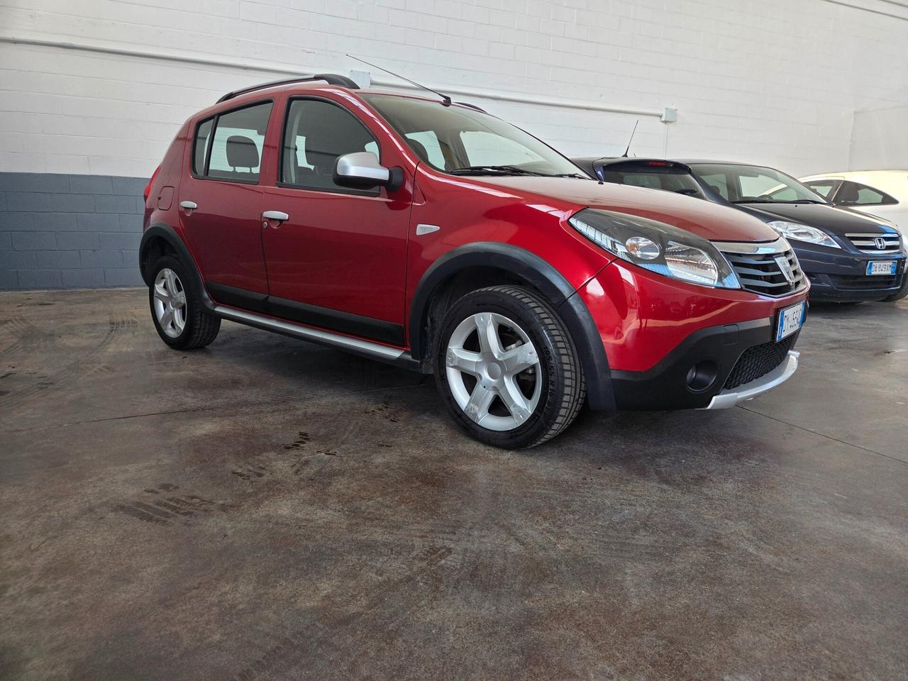 Dacia Sandero 1.6 8V Lauréate