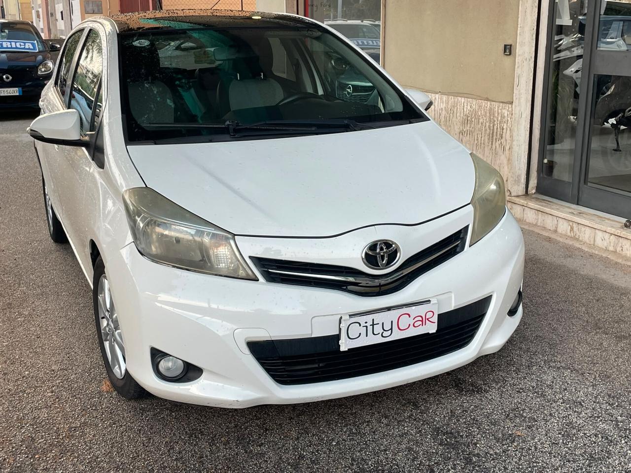 Toyota Yaris 1.4 D-4D 5 porte Lounge