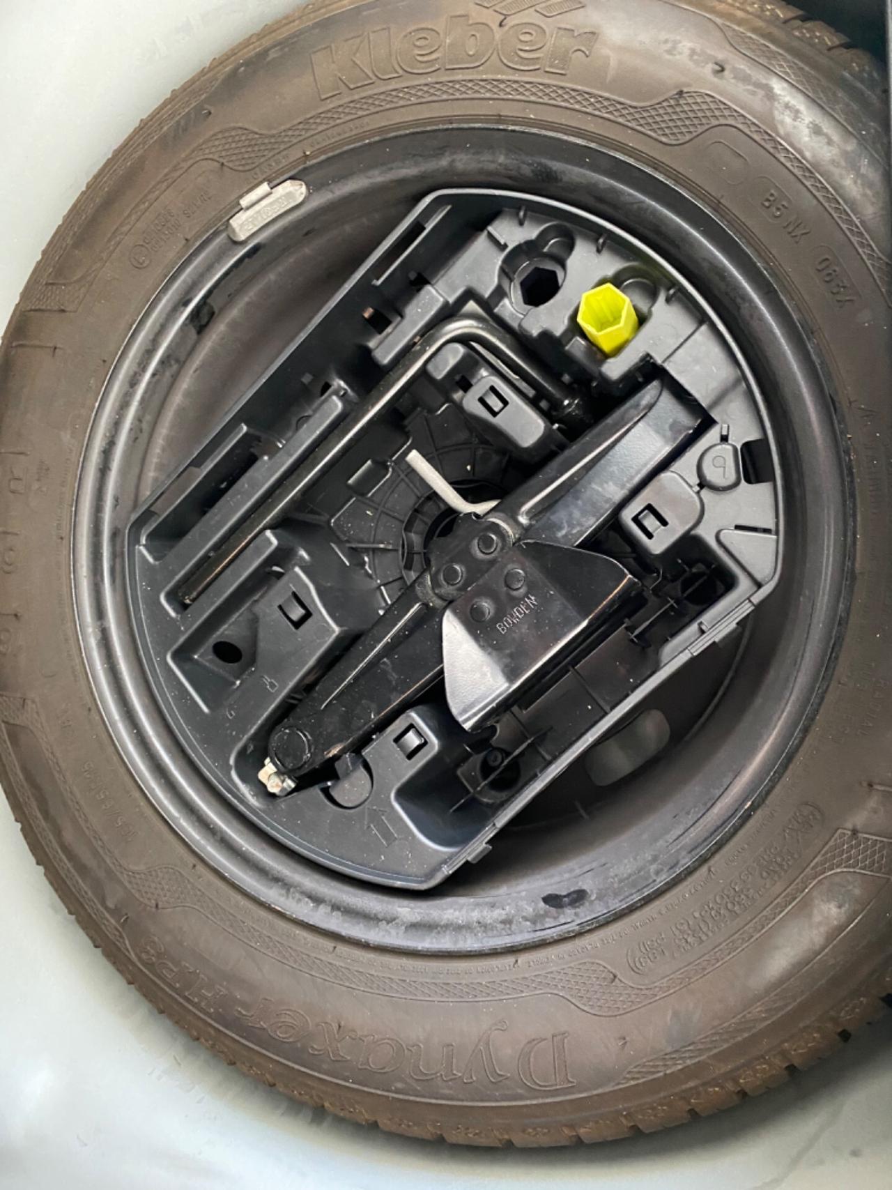 Peugeot 208 PureTech 5P ALLURE NAVI/FULL LED2020