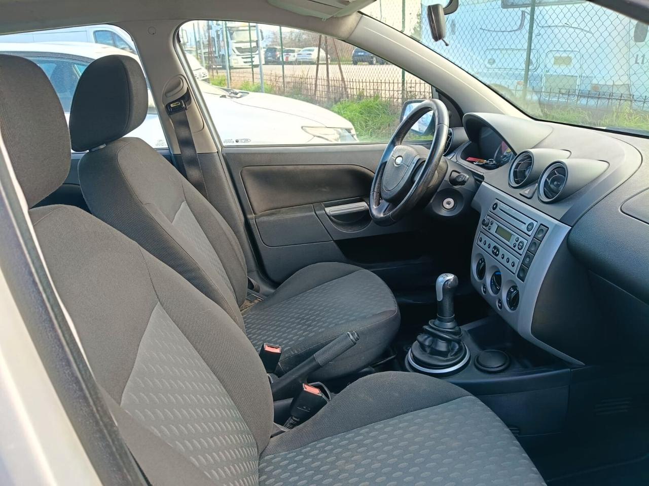 Ford Fiesta 1.2 benzina