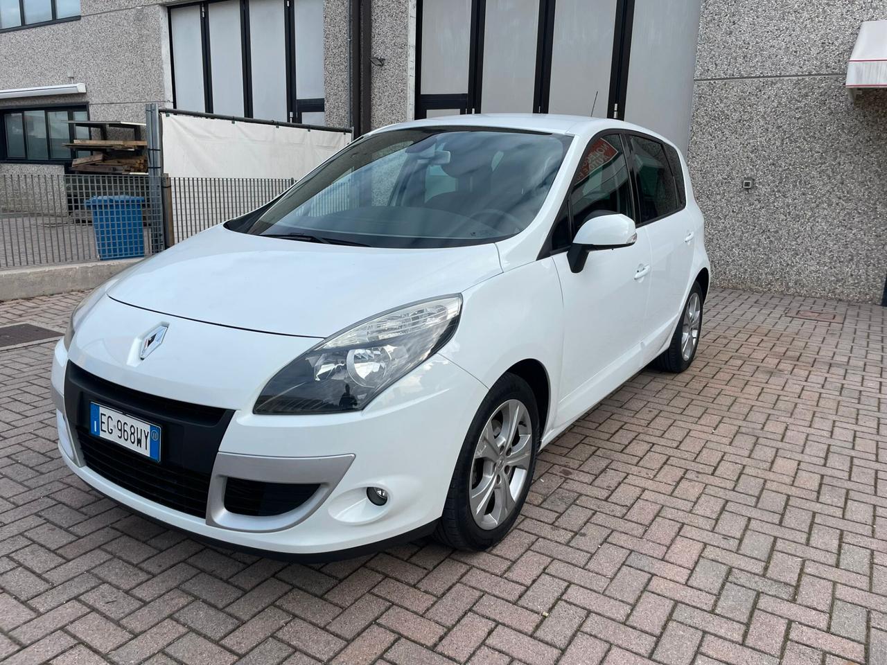 Renault Scenic X-Mod 1.5 dCi 110CV Luxe Ok neopatentati