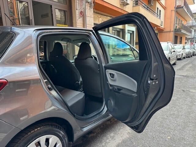 Toyota Yaris 1.0 5 porte Lounge