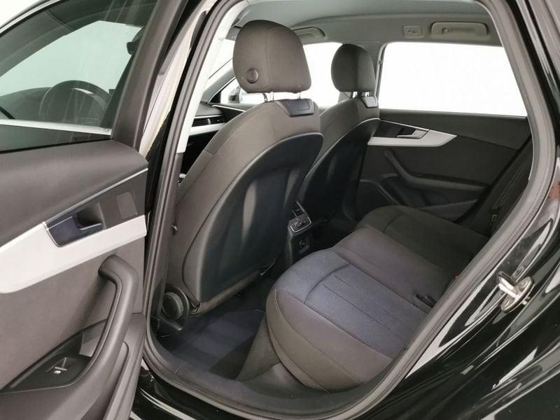Audi A4 Avant 35 2.0 tdi mhev Business Advanced 163cv s-tronic
