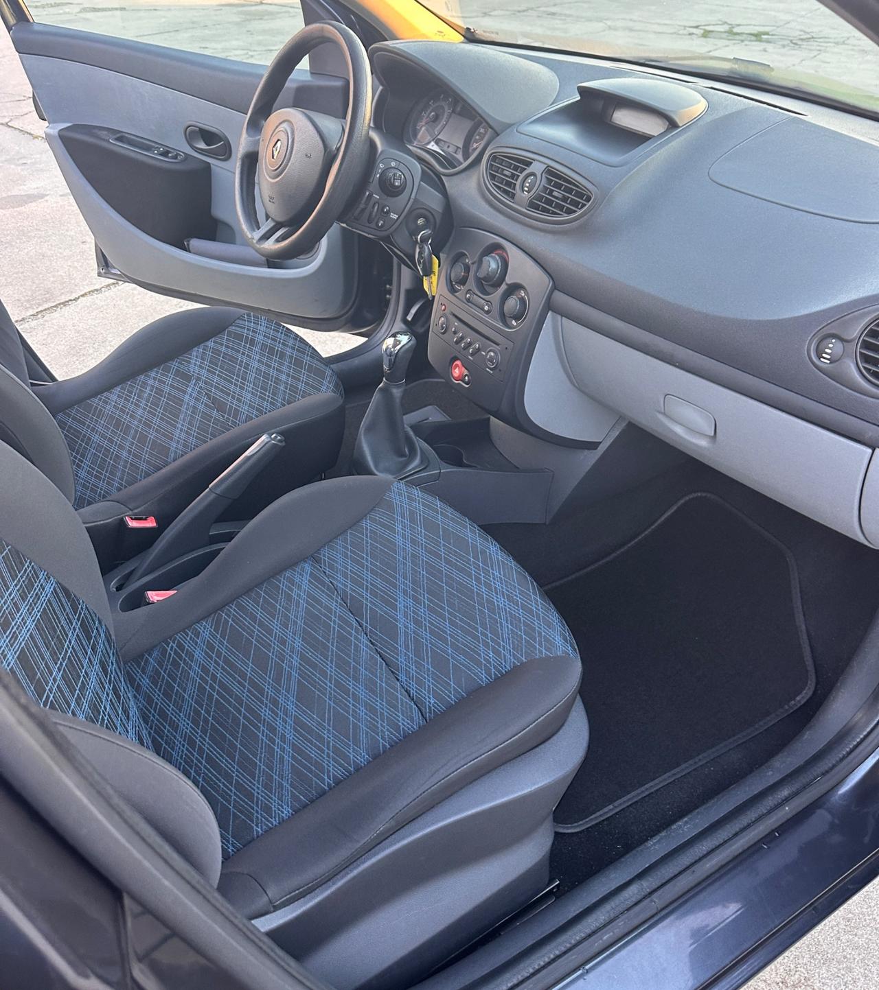 Renault Clio Storia 1.2 5 porte Dynamique LUXE Uniprop