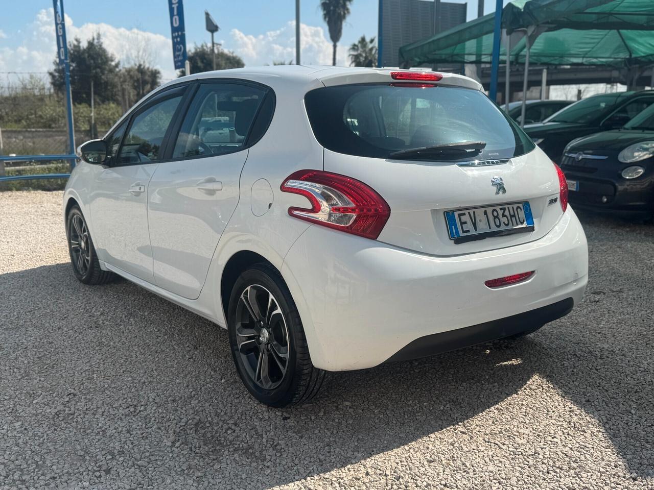 Peugeot 208 5 porte 1400 GPL Motore Nuovo 2014
