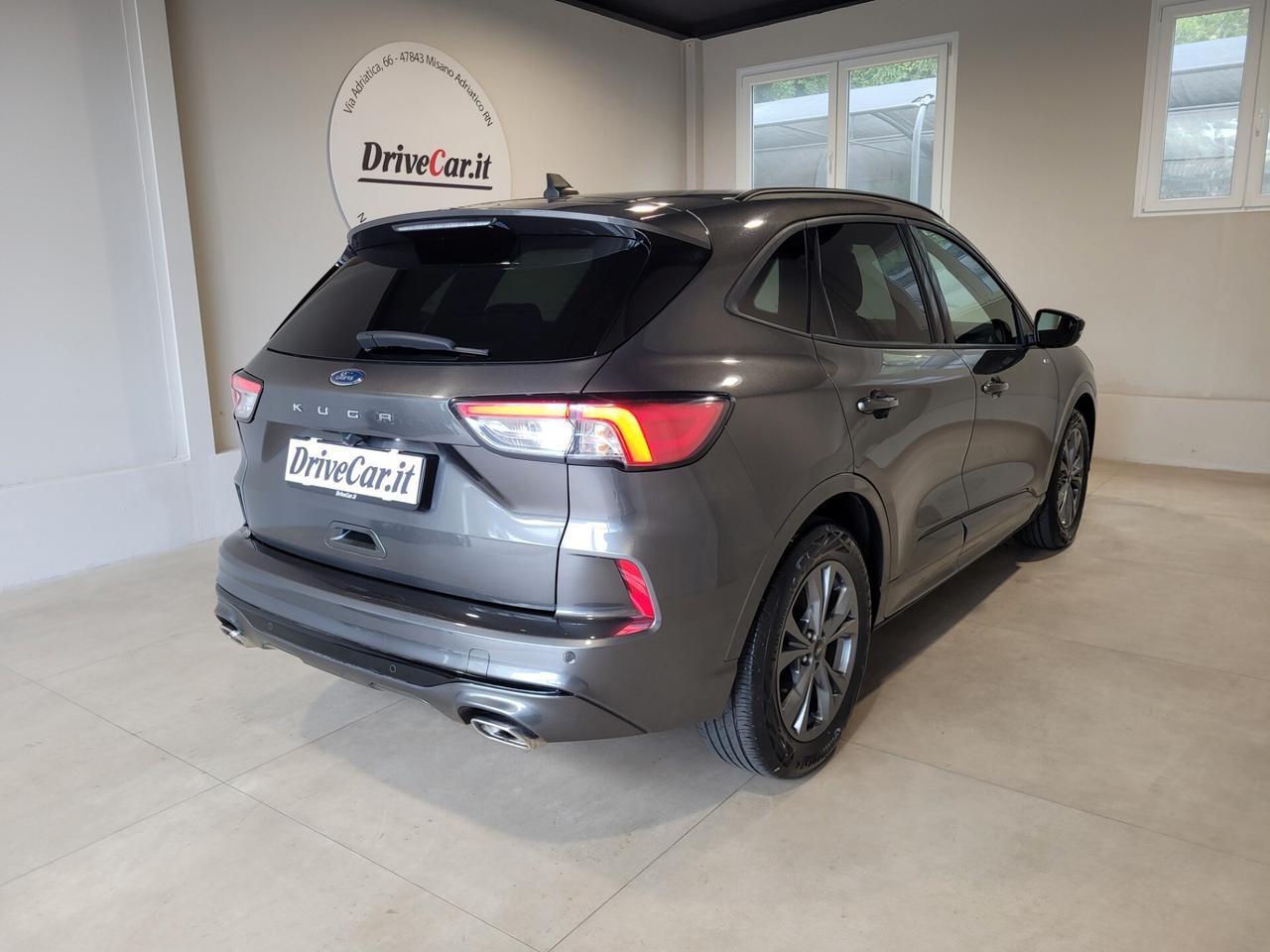 Ford Kuga 2.0 D ST-LINE AUT. CARPLAY FULL-LED NAVIGATORE