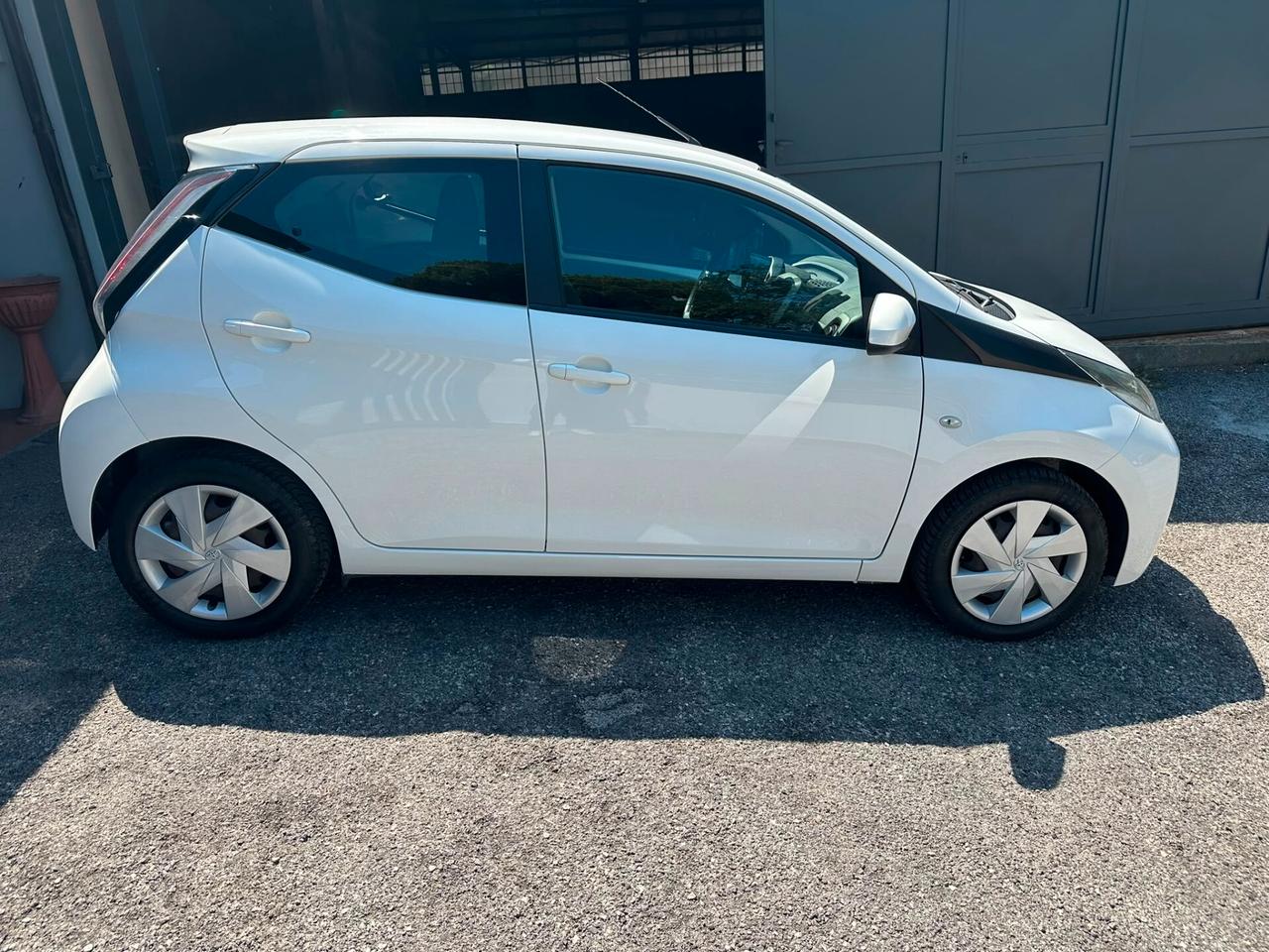 Toyota Aygo 1.0 VVT-i 72 CV 5 porte x-cool
