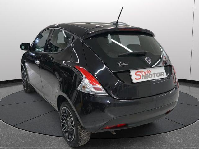 LANCIA Ypsilon 1.0 FireFly 5 porte S&S Hybrid Silver Plus