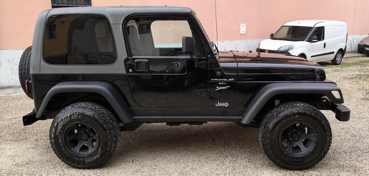 Jeep Wrangler 4.0 Sport ASI 4 posti