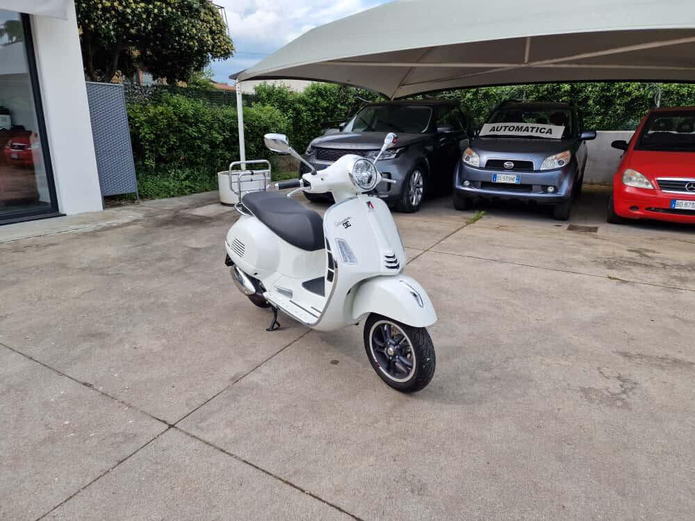 Vespa 300 GTS