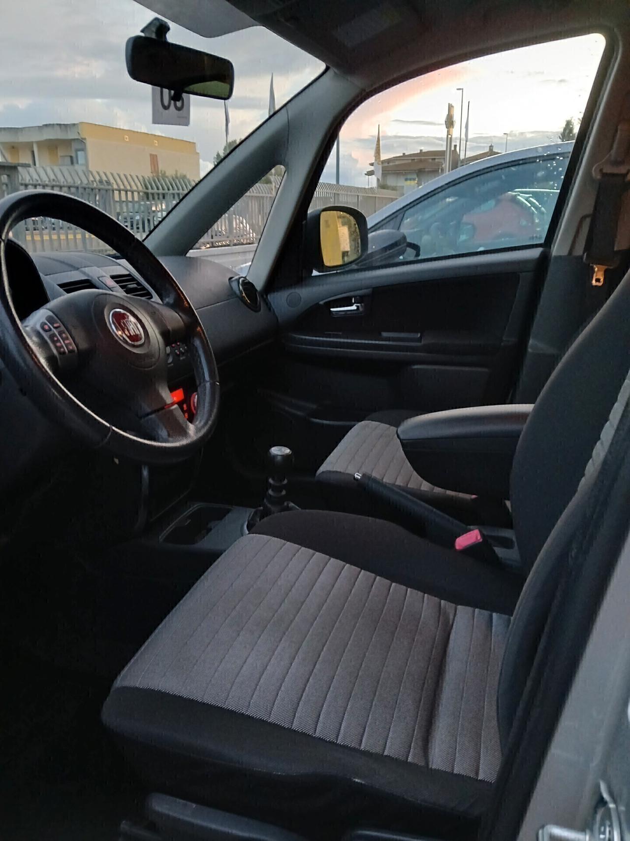 FIAT Sedici Emotion 2.000 MultiJet 136cv 4WD